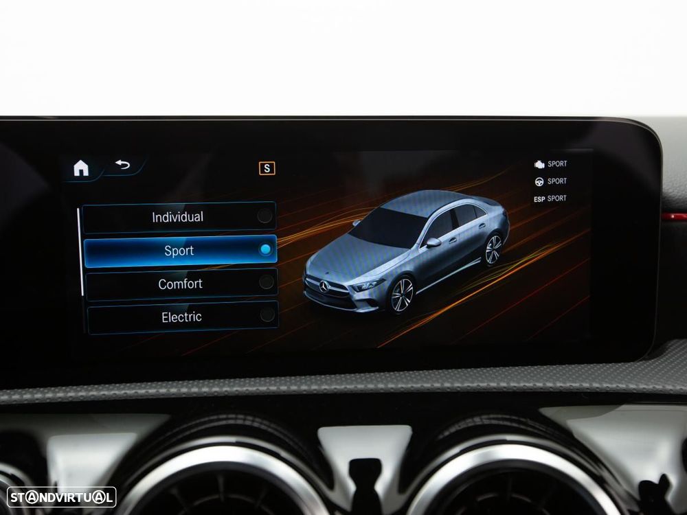 Mercedes-Benz A 250 Limousine e Style Plus - 34