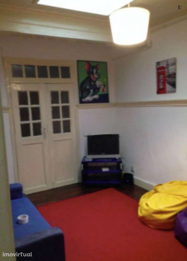 Quarto - localizado em Covilha - Grande imagem: 3/6