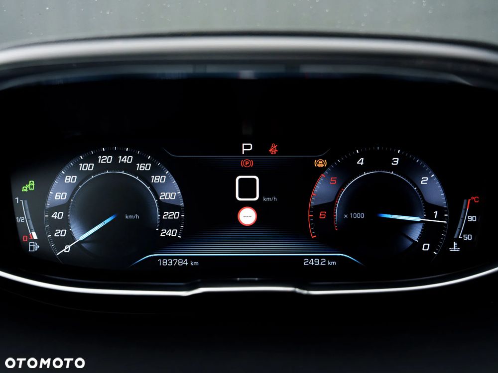 Peugeot 3008 BlueHDi 130 Stop & Start EAT8 Allure - 25