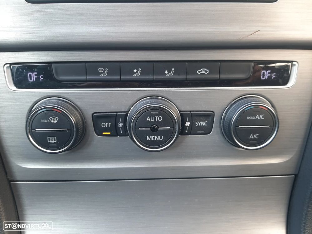 VW Golf 1.6 TDI BlueMotion DSG Comfortline - 32