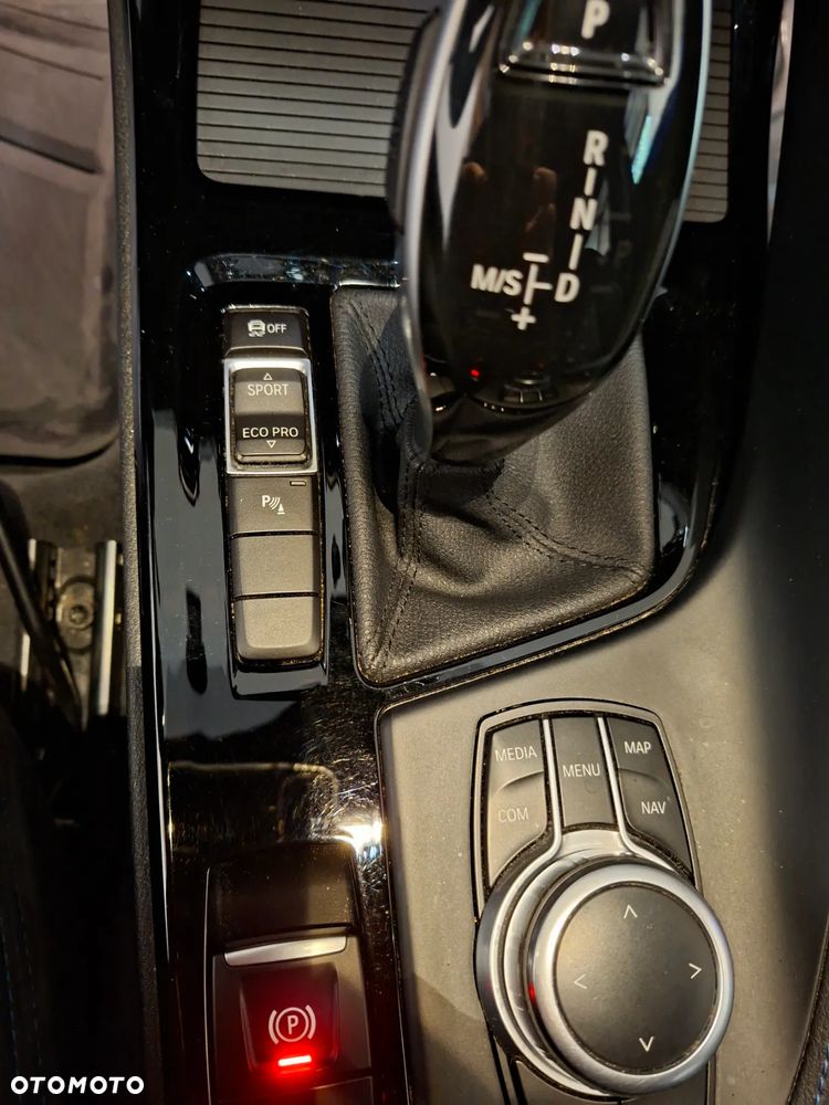 BMW X2 sDrive18d Advantage - 10