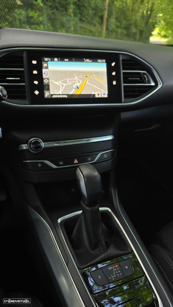 Peugeot 308 1.6 BlueHDi Allure J17 EAT6 - 6