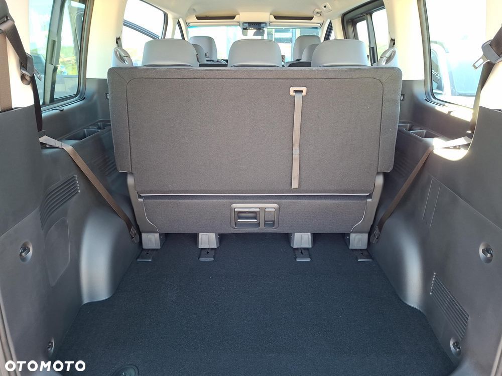 Hyundai Staria 1.6 T-GDI HEV Smart VIP - 7