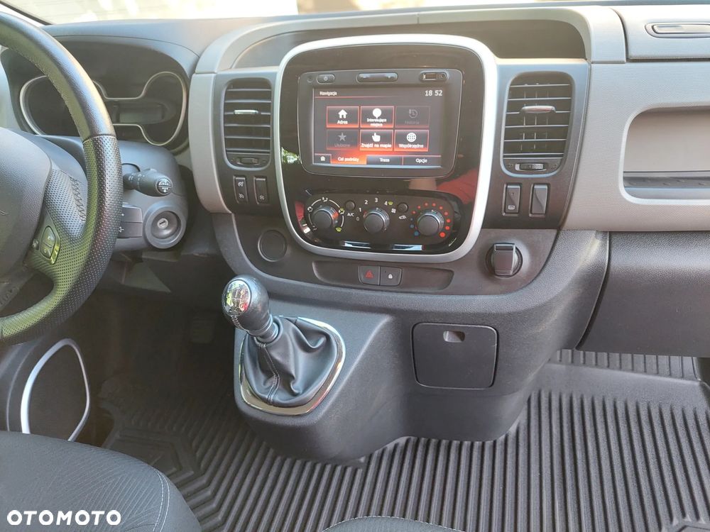 Renault Trafic - 12