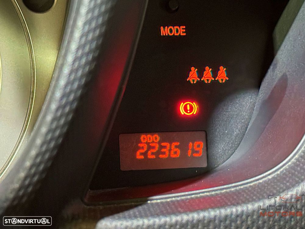Toyota Urban Cruiser 1.33 VVT-i - 26