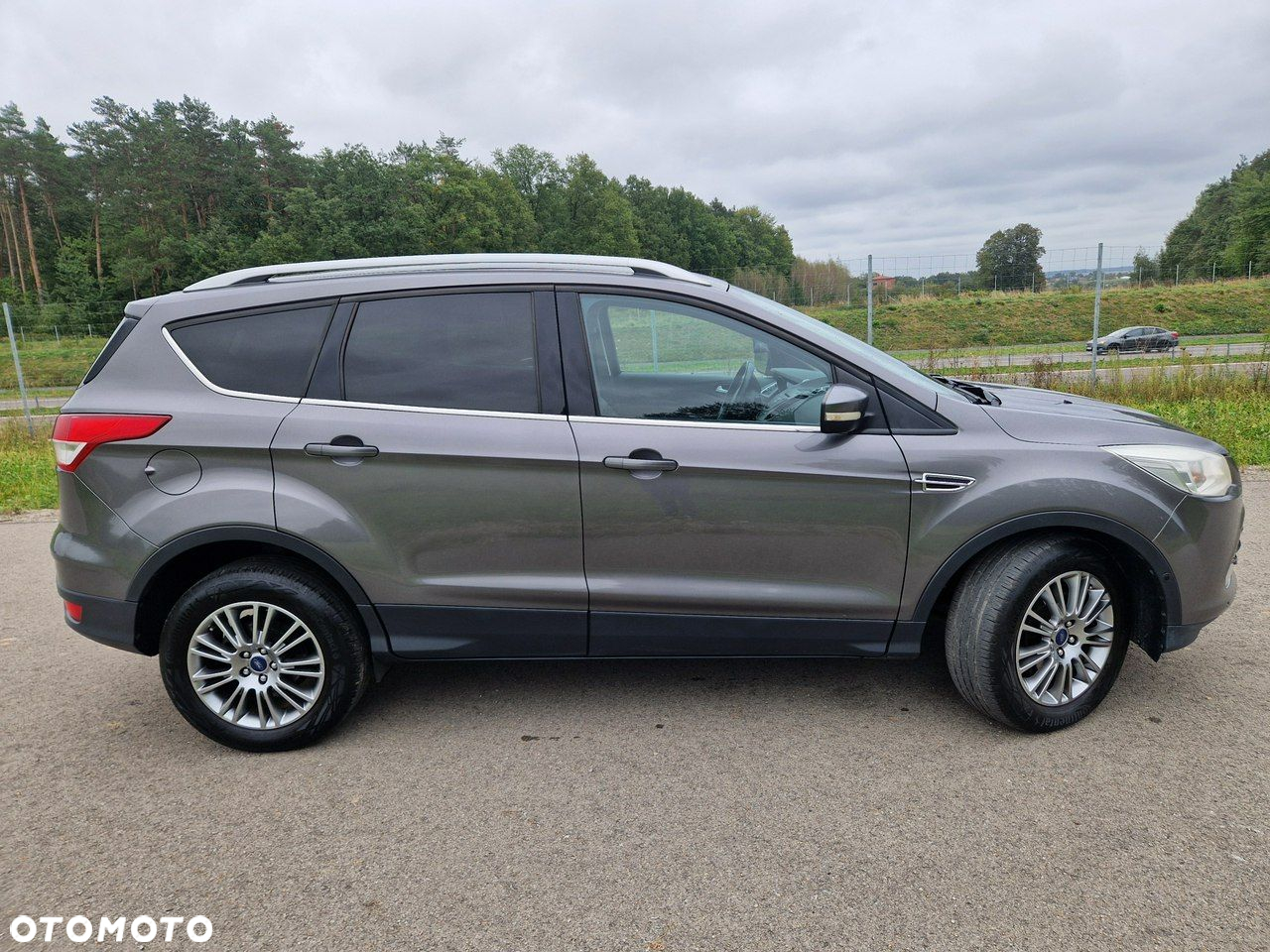 Ford Kuga - 2