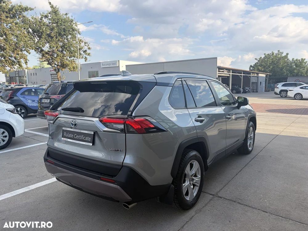 Toyota RAV4 - 7
