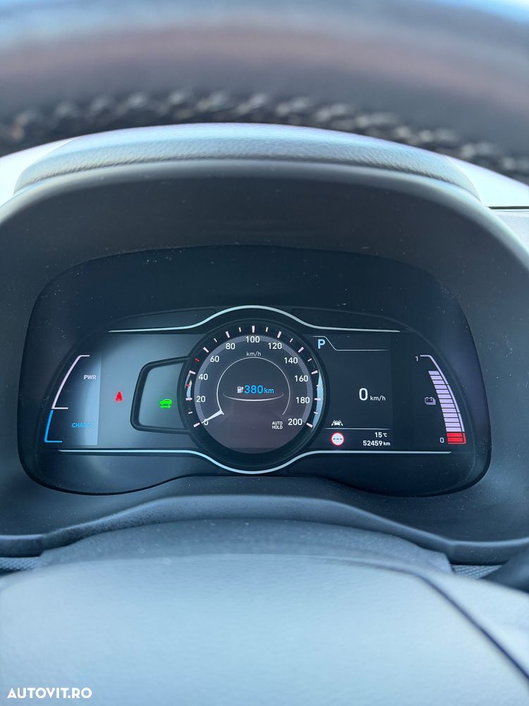 Hyundai KONA Premium - 8