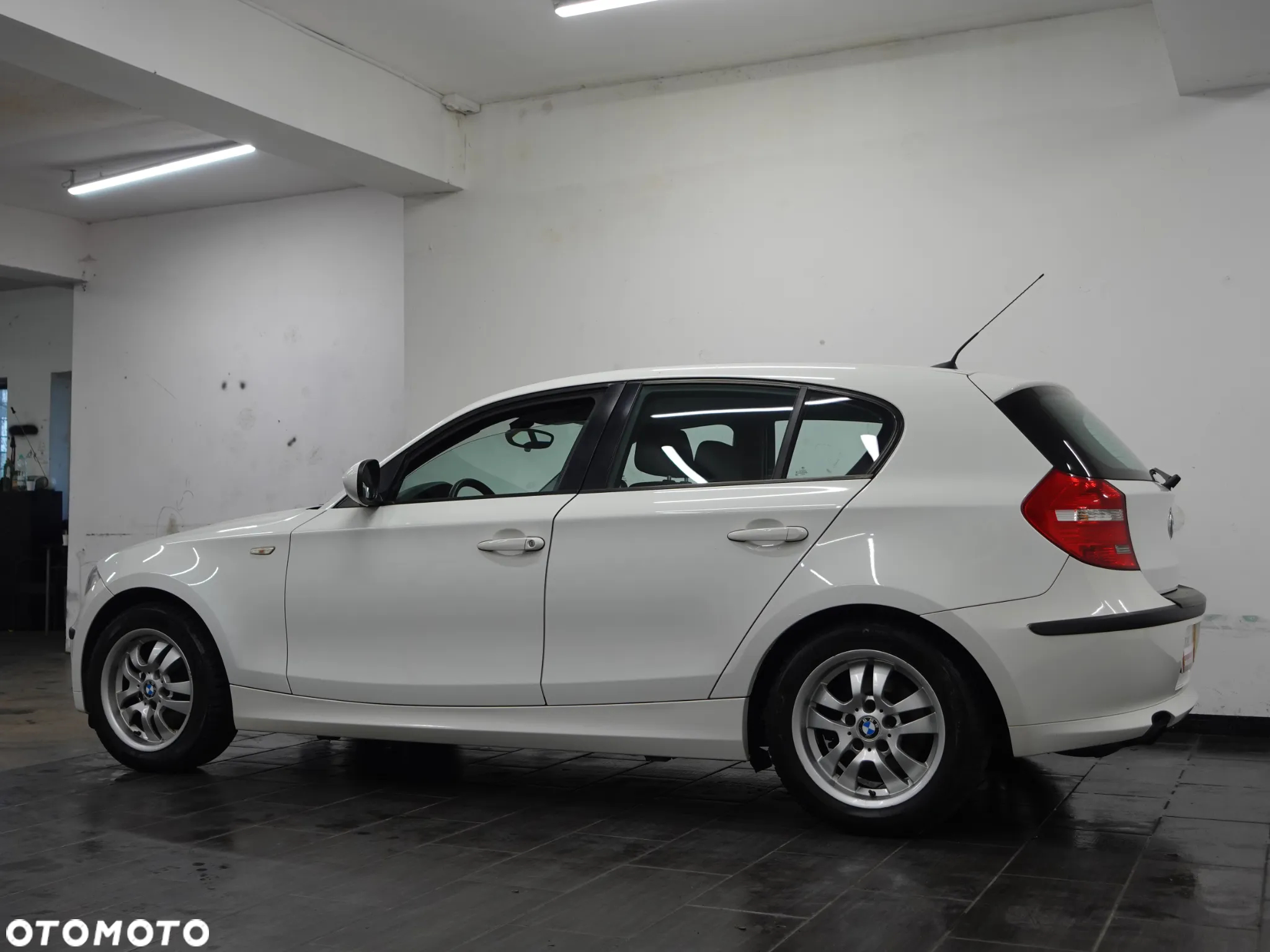 BMW Seria 1 116i - 6