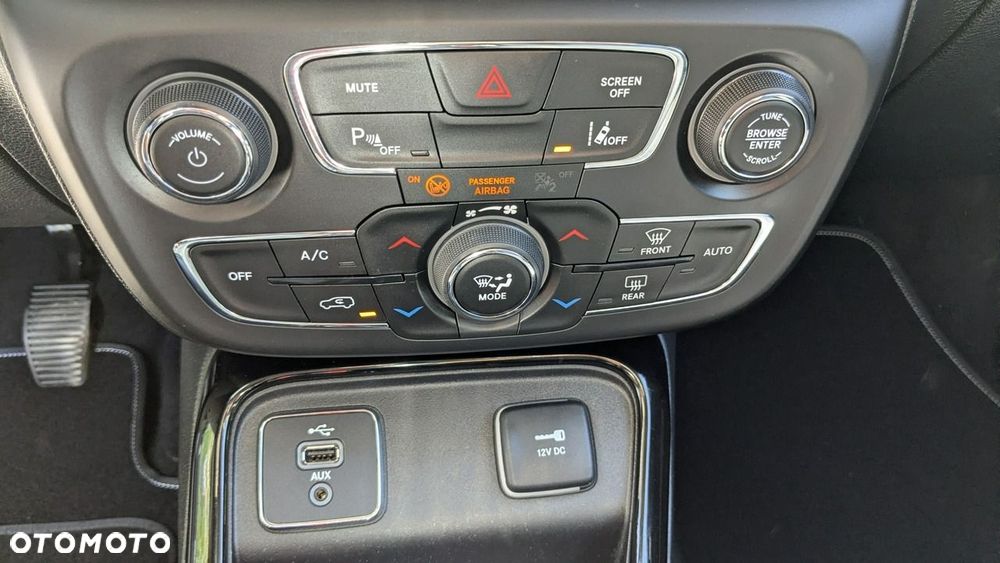 Jeep Compass - 29