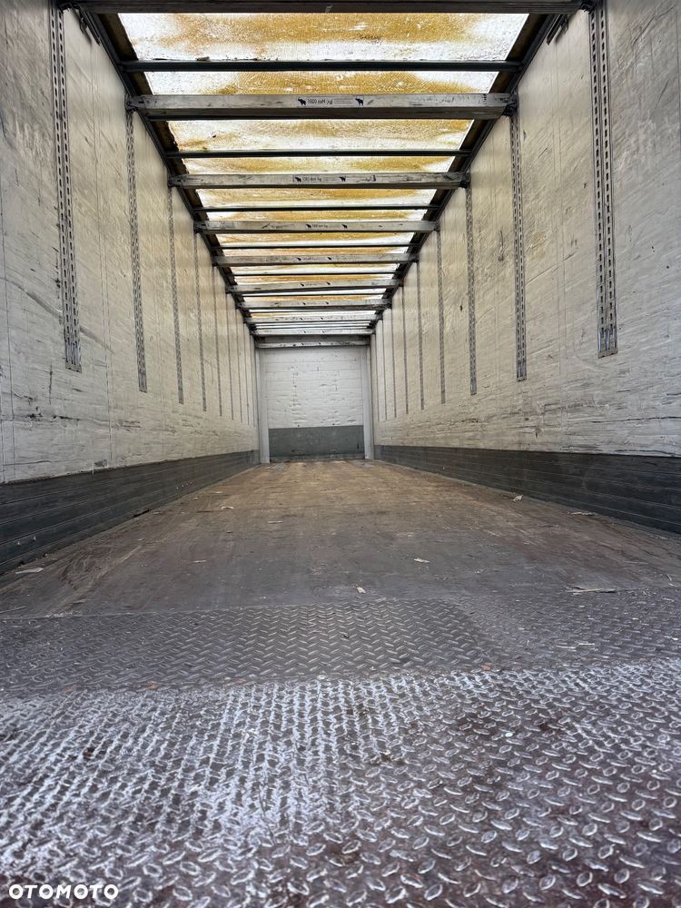 Schmitz Cargobull SKO 24 - 13