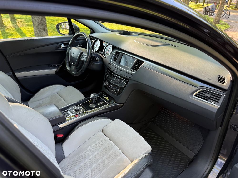 Peugeot 508 RXH Hybrid4 - 40