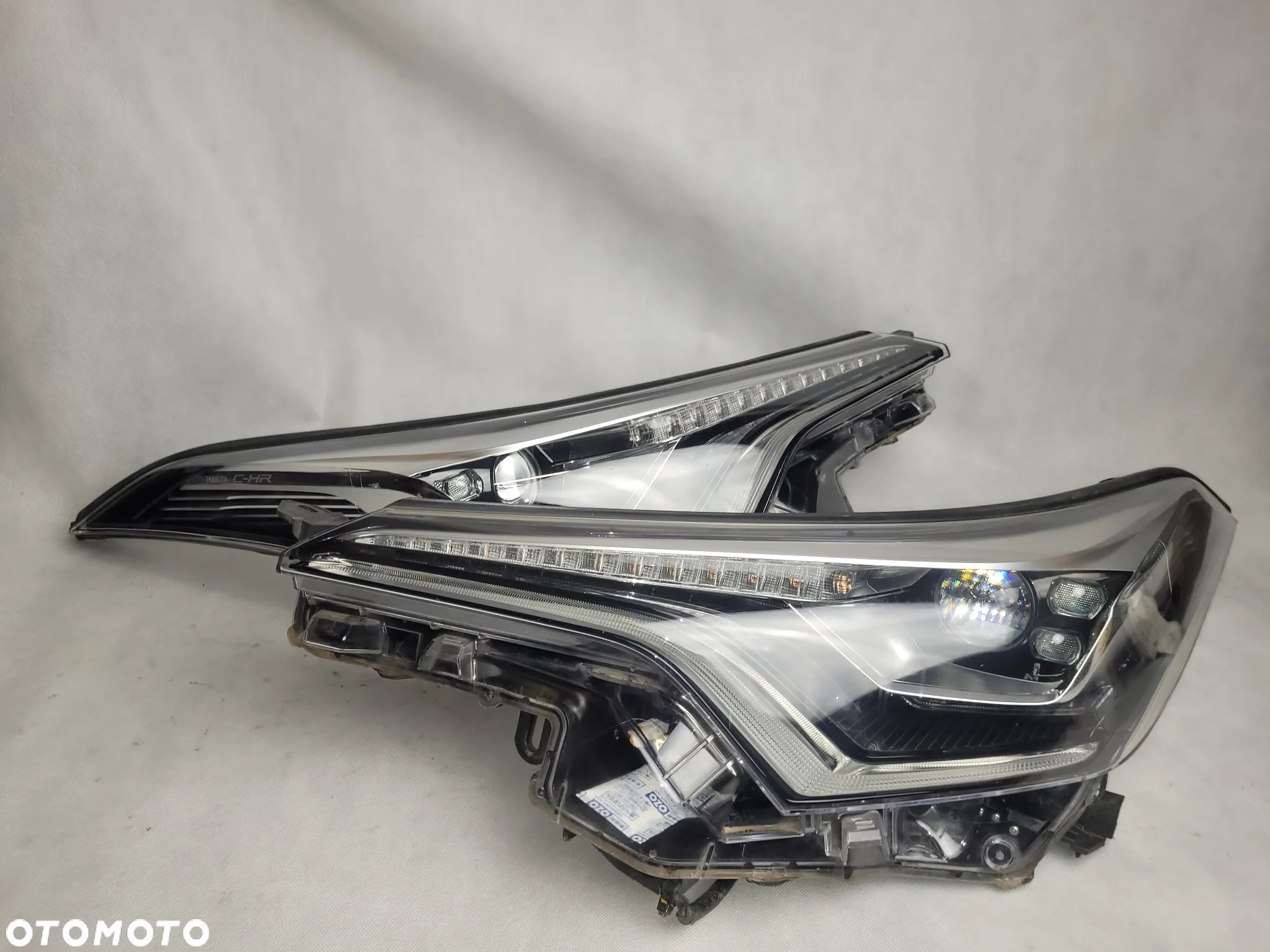 TOYOTA CHR CH-R- LAMPA LAMPY PRZEDNIE PRZÓD - 2