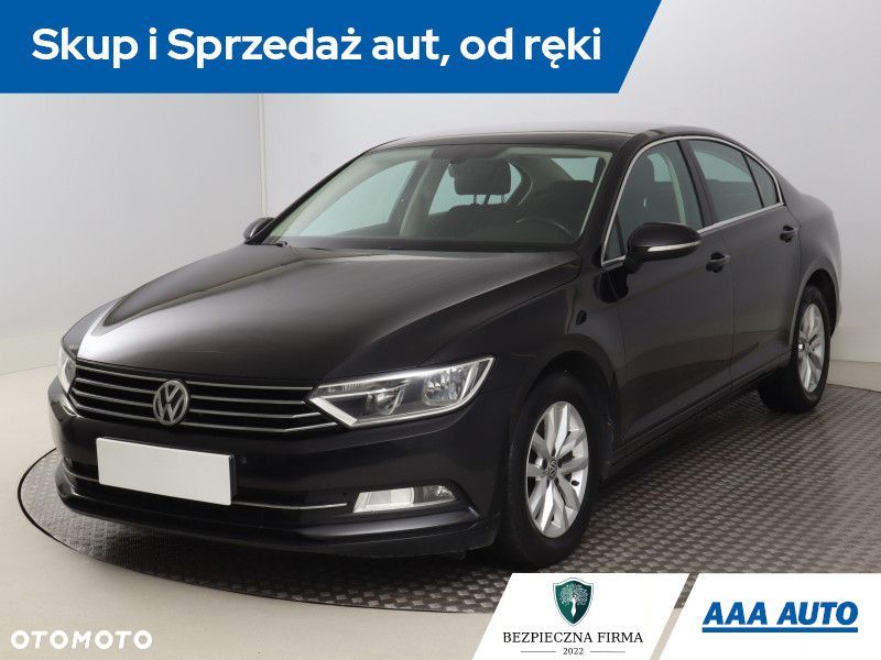 Volkswagen Passat - 3