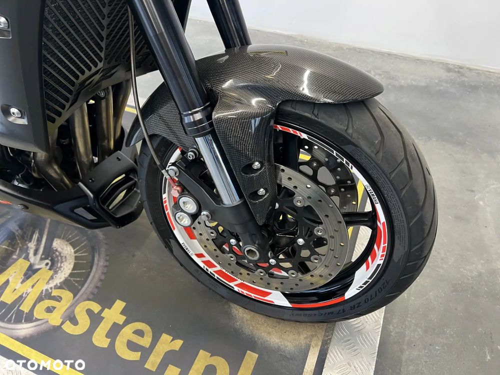 Yamaha FZ - 21