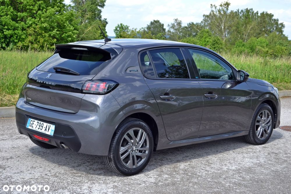 Peugeot 208 - 2