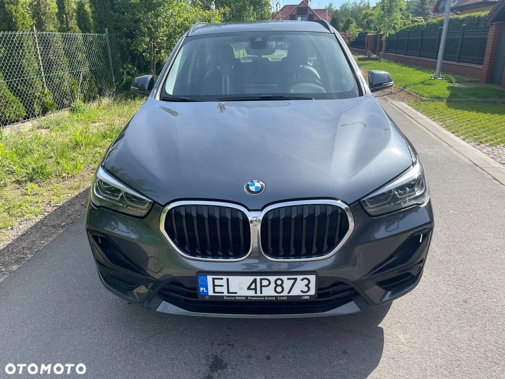 BMW X1 xDrive20i Sport Line - 1
