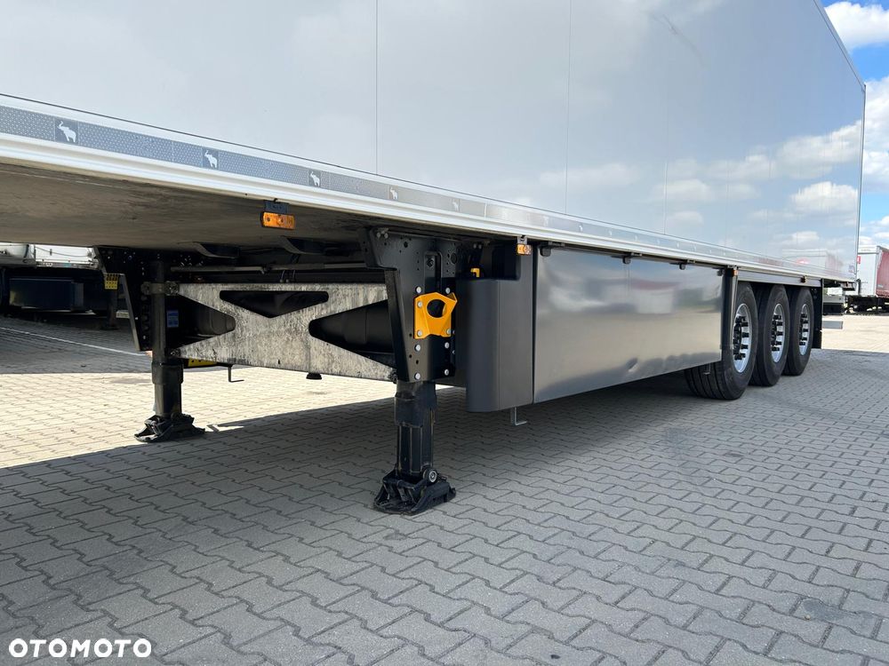 Schmitz Cargobull ThermoKing SLXi300; DOST; Uchwyty promowe, Paleciara - 2