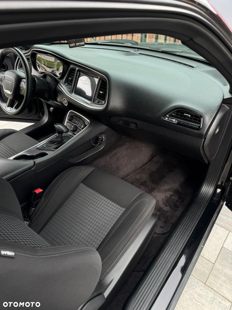 Dodge Challenger Automatik SXT Plus - 12