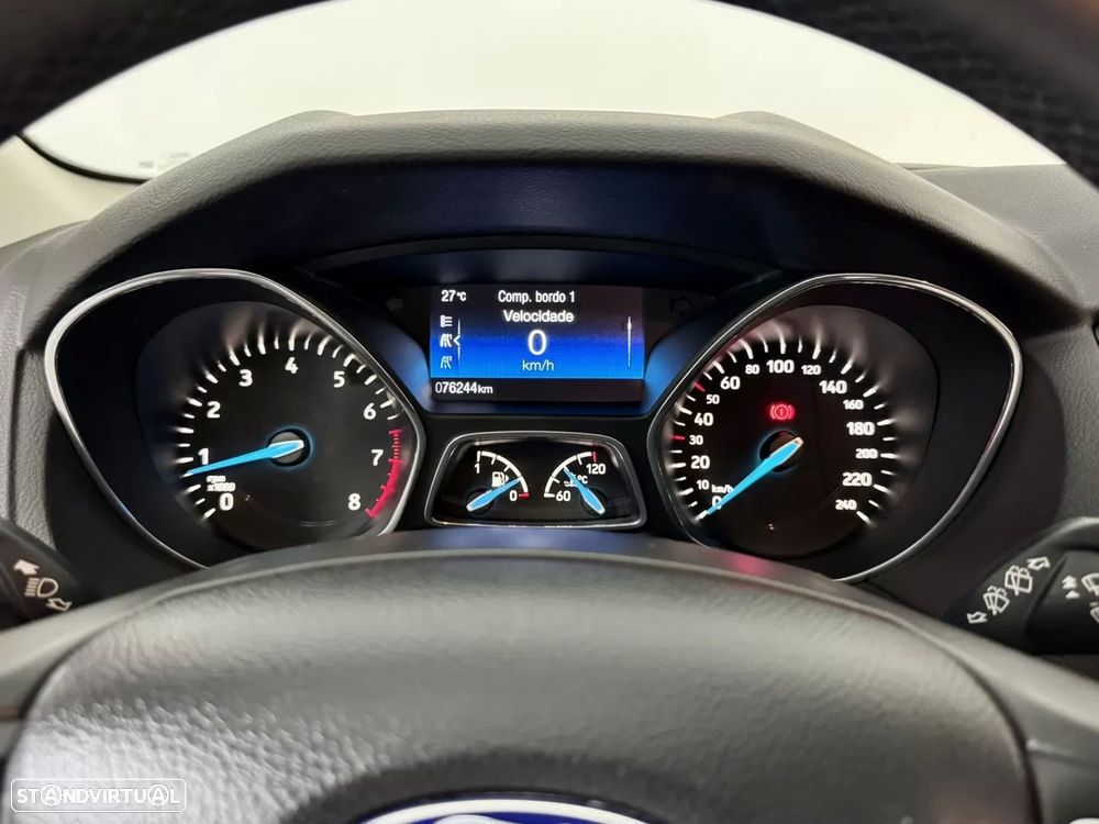 Ford Focus 1.0 EcoBoost S&S ACTIVE X - 33