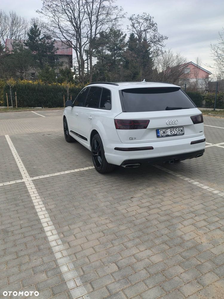 Audi Q7 - 9