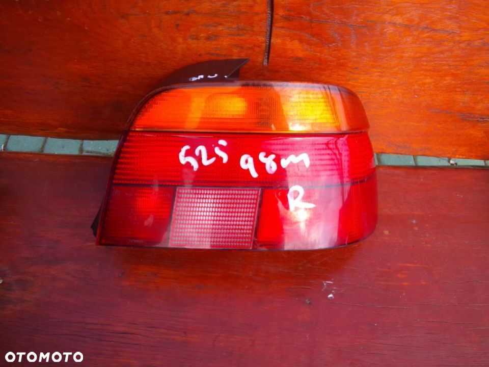 lampa tył bmw e39 525 prawa - 1