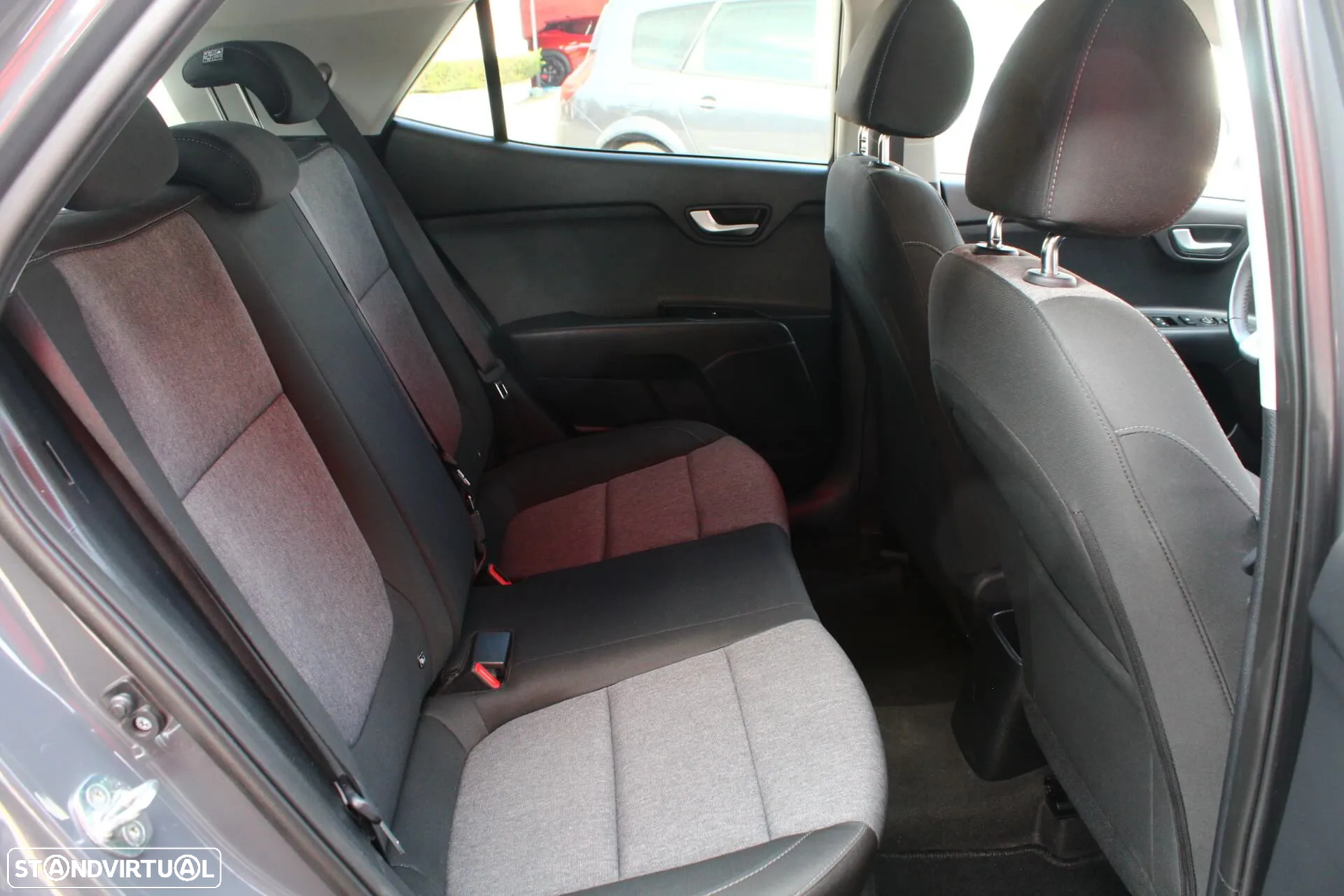 Kia Stonic 1.0 T-GDI Wave - 11