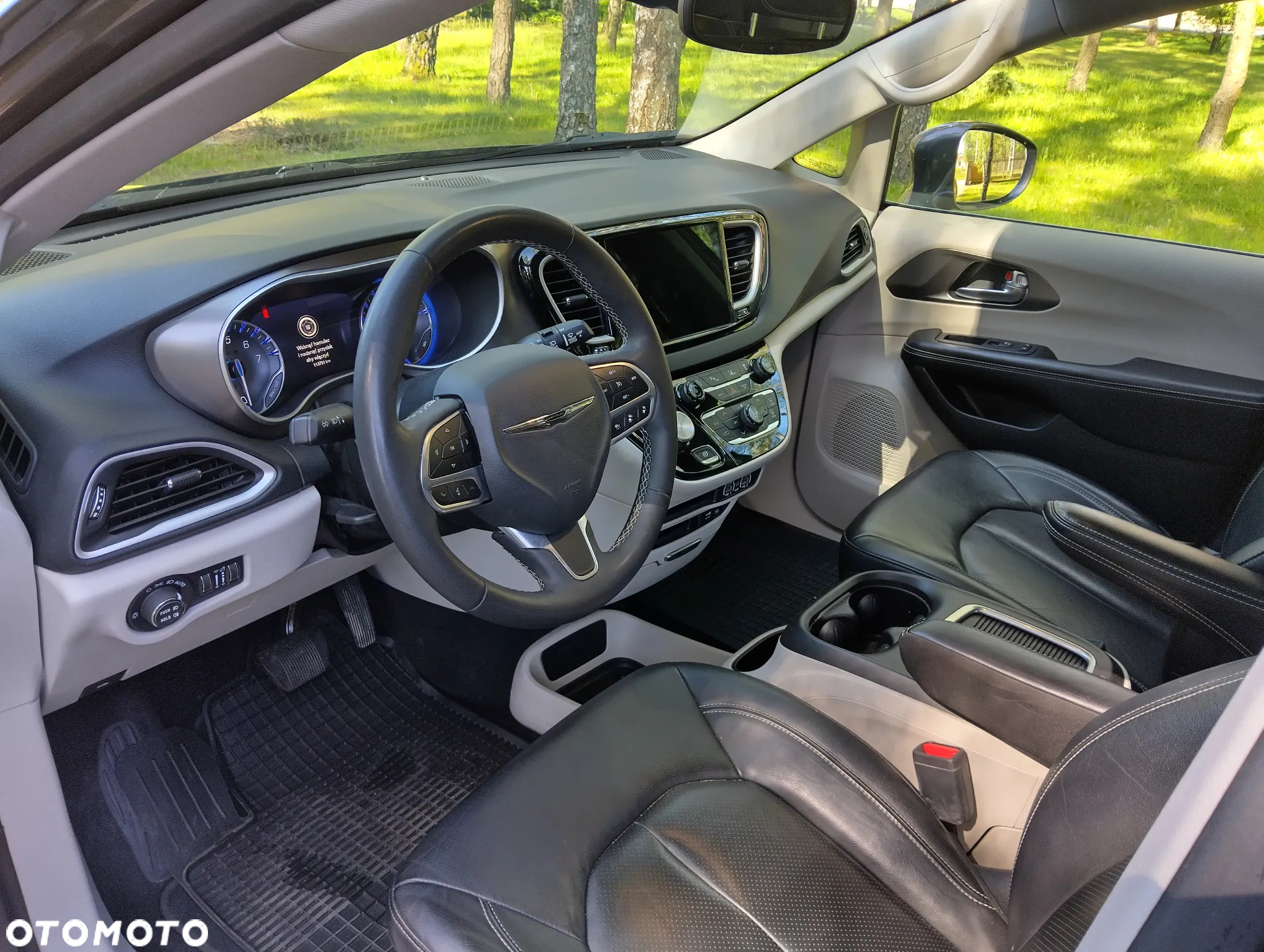 Chrysler Pacifica - 18