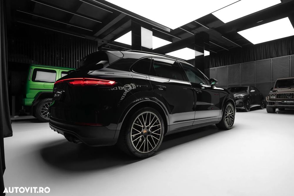 Porsche Cayenne - 10