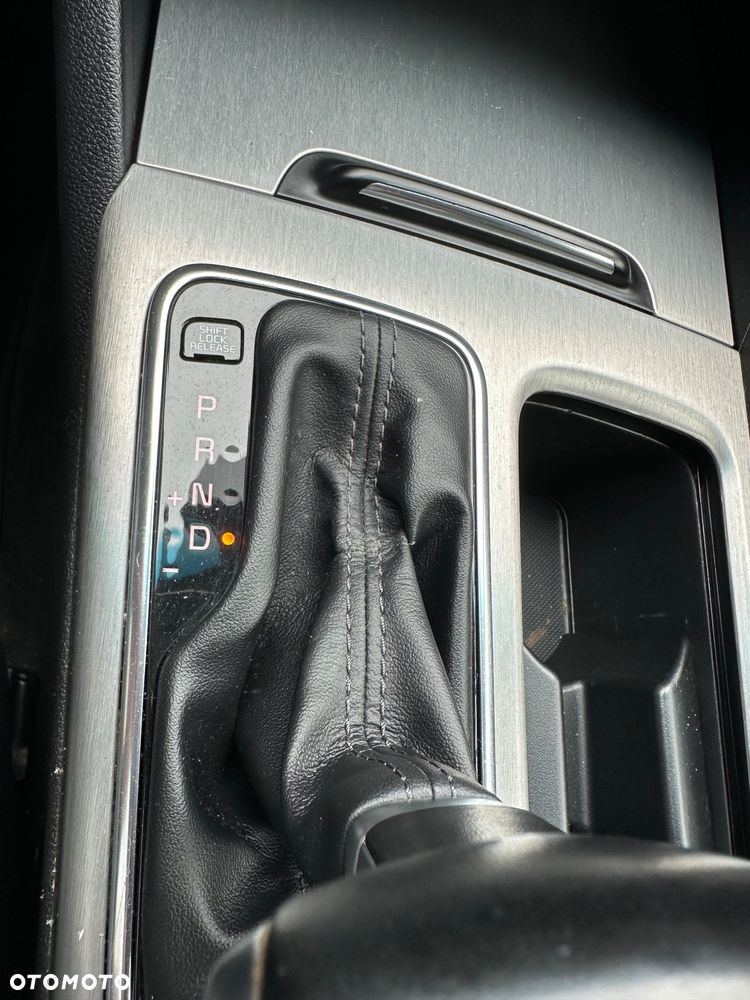 Kia Optima Sportagon 2.0 GDI Attract - 30