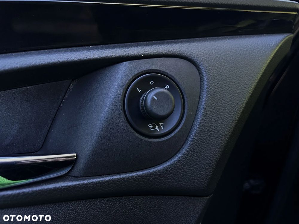 Opel Insignia 2.0 T Sport 4x4 - 32