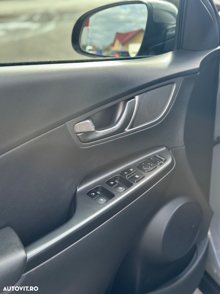 Hyundai KONA EV Premium - 19