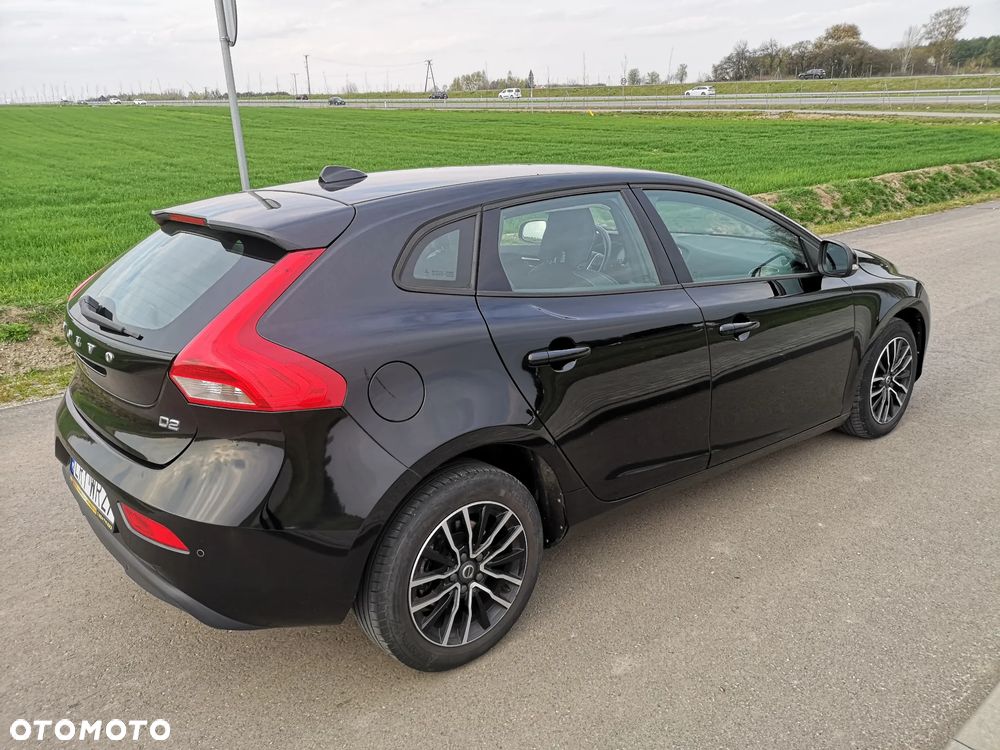 Volvo V40 D2 Momentum - 23