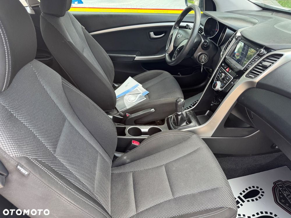Hyundai i30 - 16
