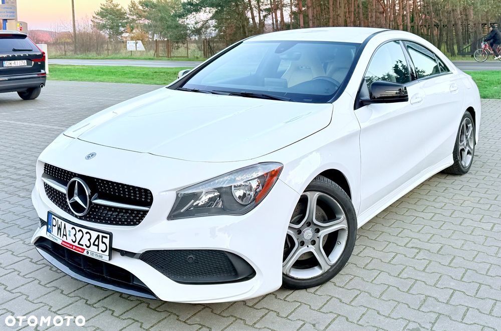 Mercedes-Benz CLA 250 4-Matic AMG Line - 24