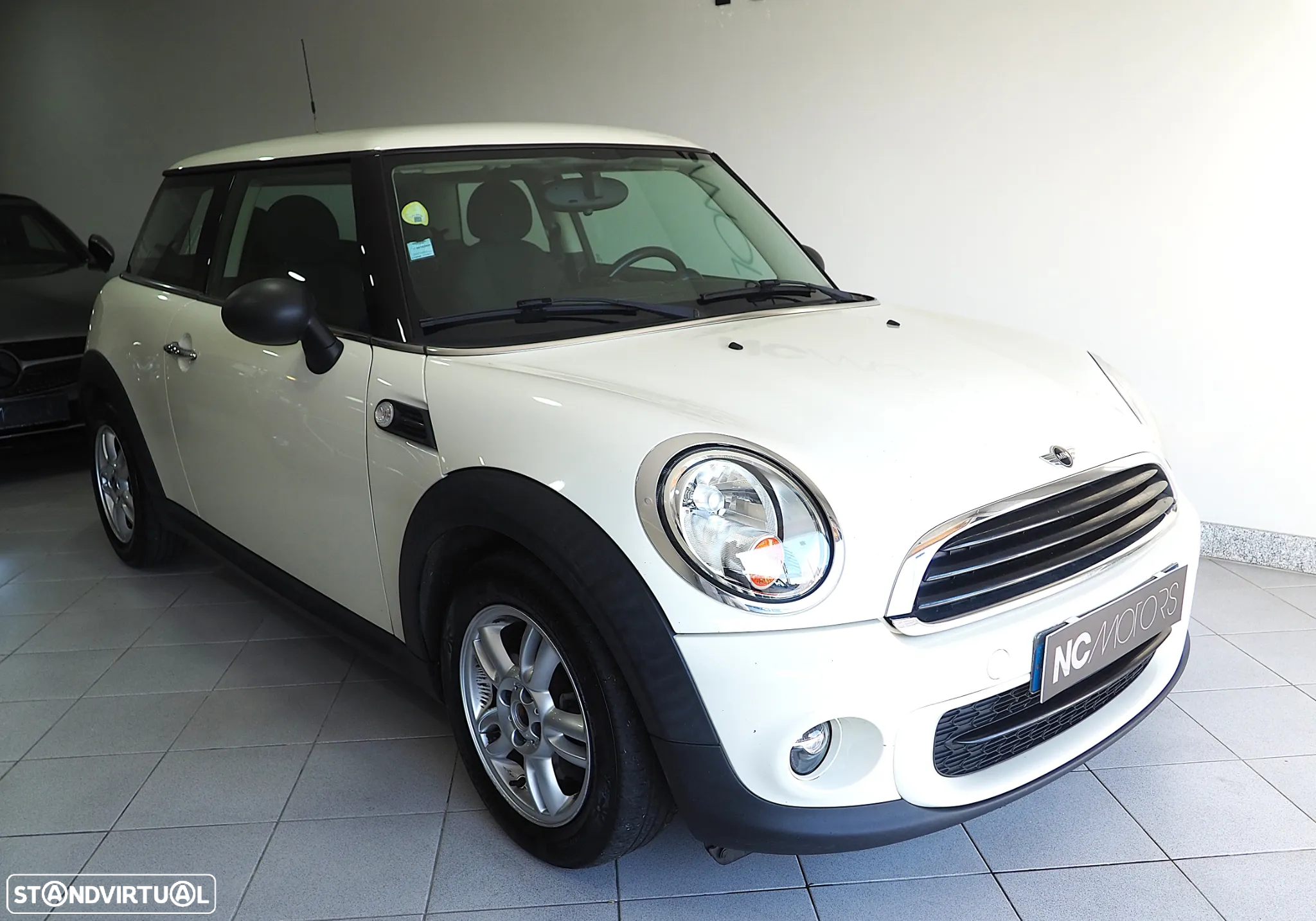 MINI 3 Portas One D - 3
