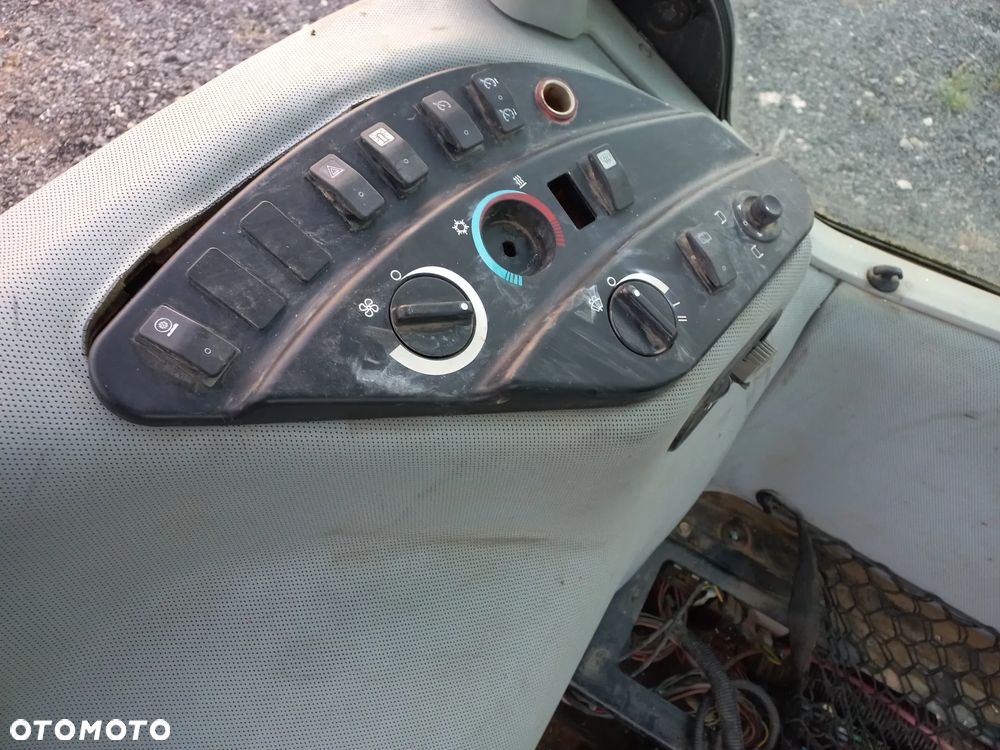 CzęśCI kabiny NEW HOLLAND 8020,8030,8040,8050,TG230.285,CASE MX230,270 drzwi,dach,plastiki,tapicerka,fotel pasażera,instalacja, - 3