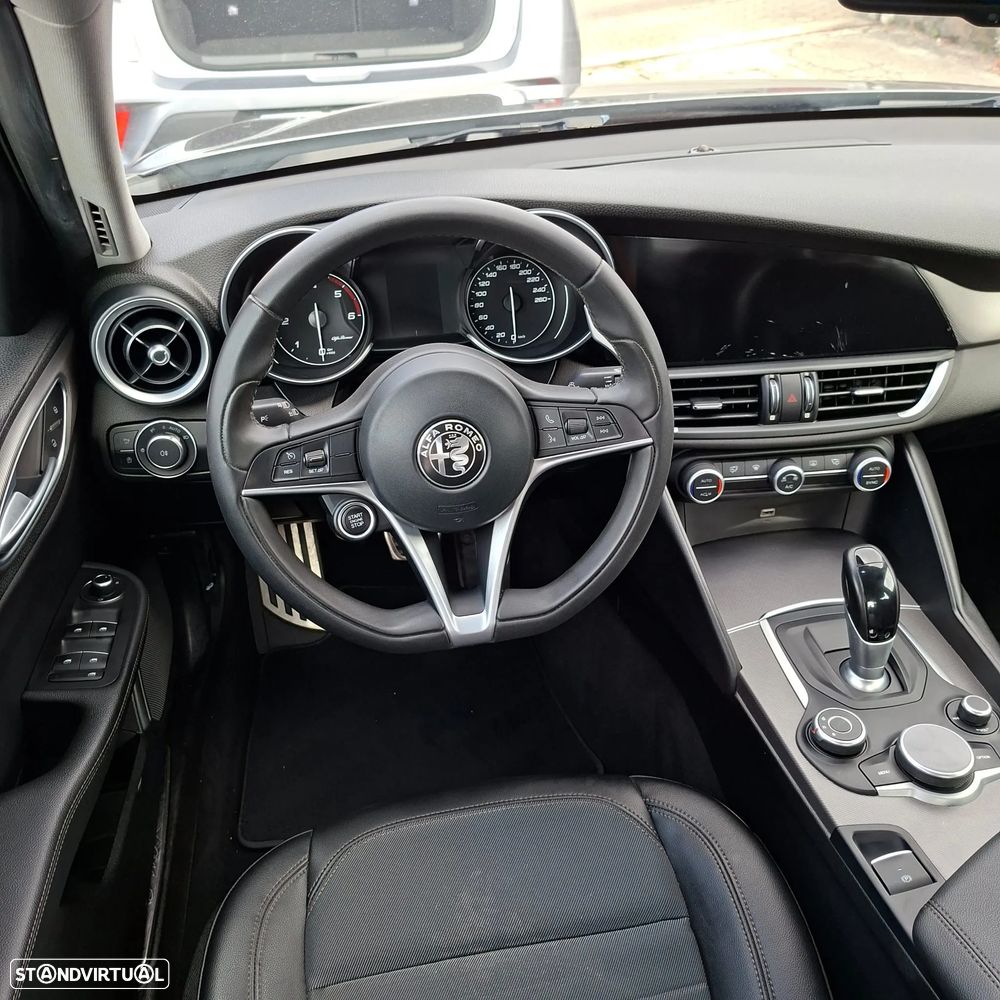 Alfa Romeo Giulia 2.2 D Super AT8 - 7
