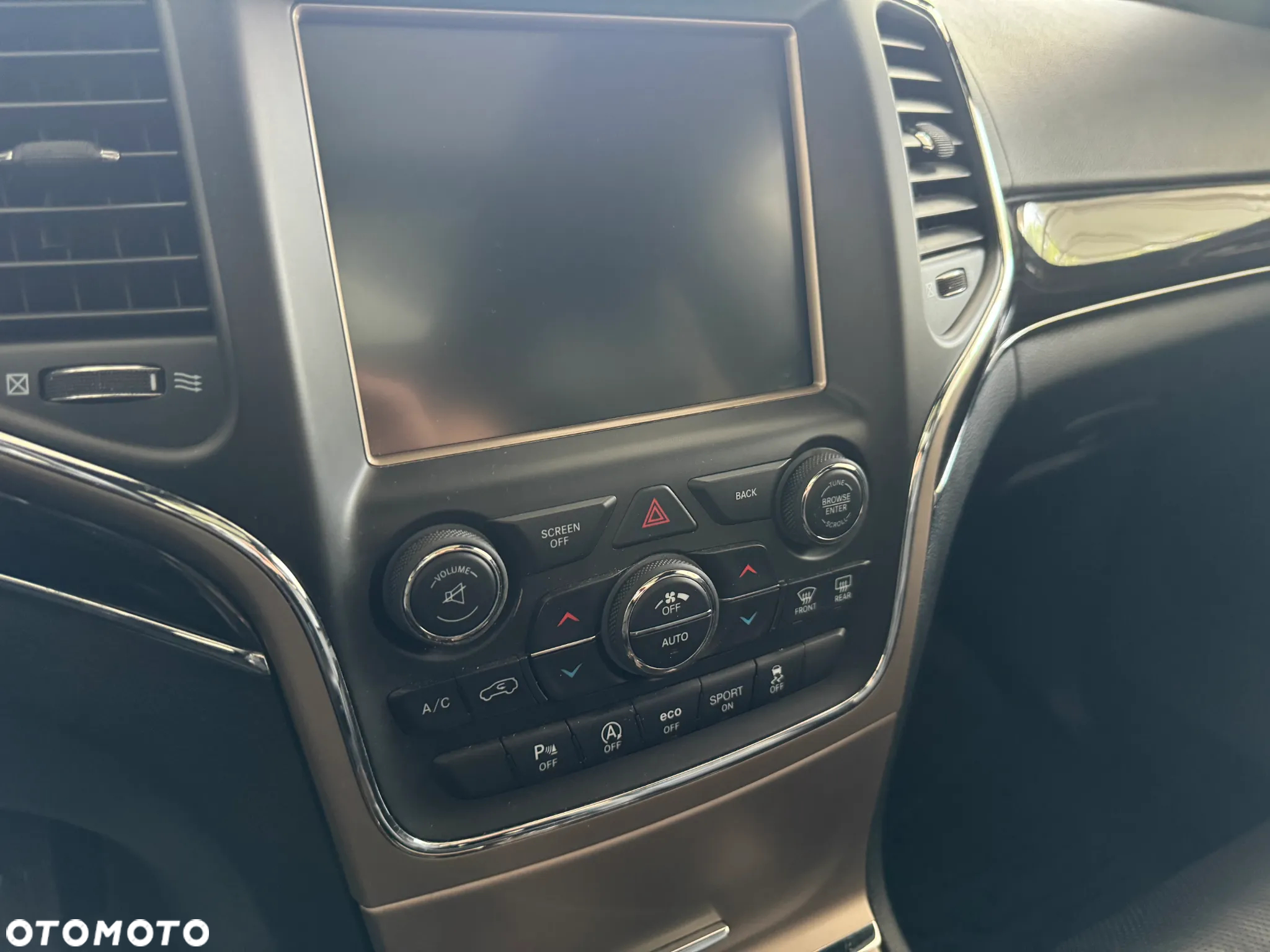 Jeep Grand Cherokee 3.0 CRD Overland EU6 - 32