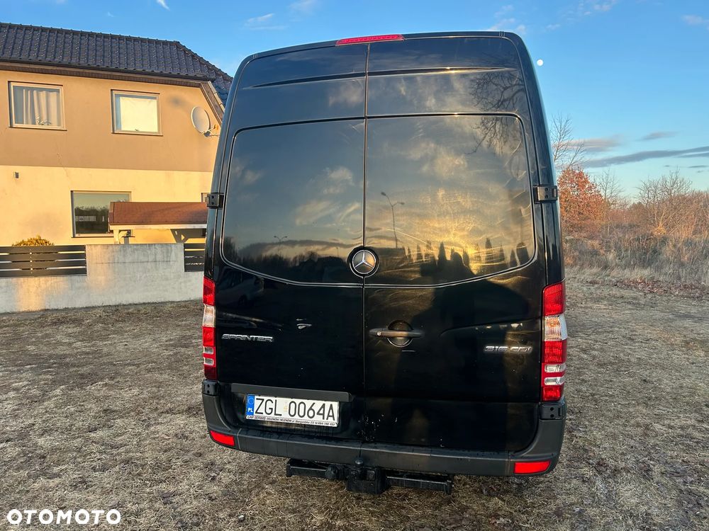 Mercedes-Benz Sprinter - 6