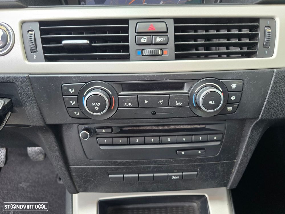 BMW 318 d Navigation Sport - 20