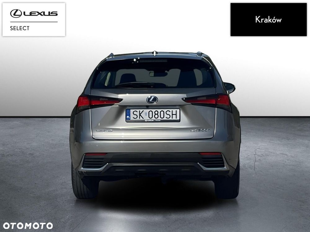 Lexus NX 300h Business Edition AWD - 4