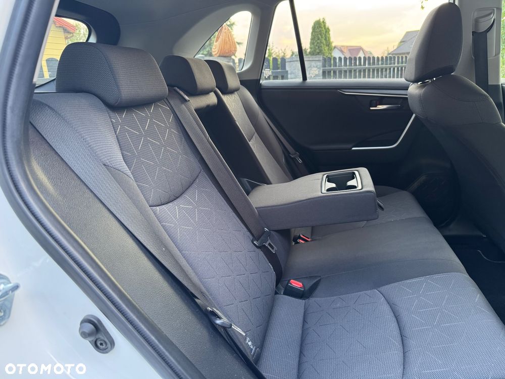 Toyota RAV4 - 7