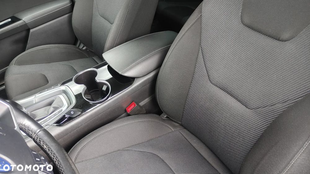 Ford Mondeo - 8