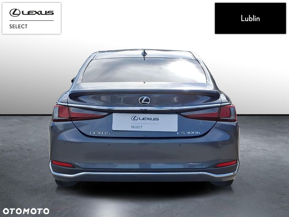Lexus ES 300h Business Edition - 4