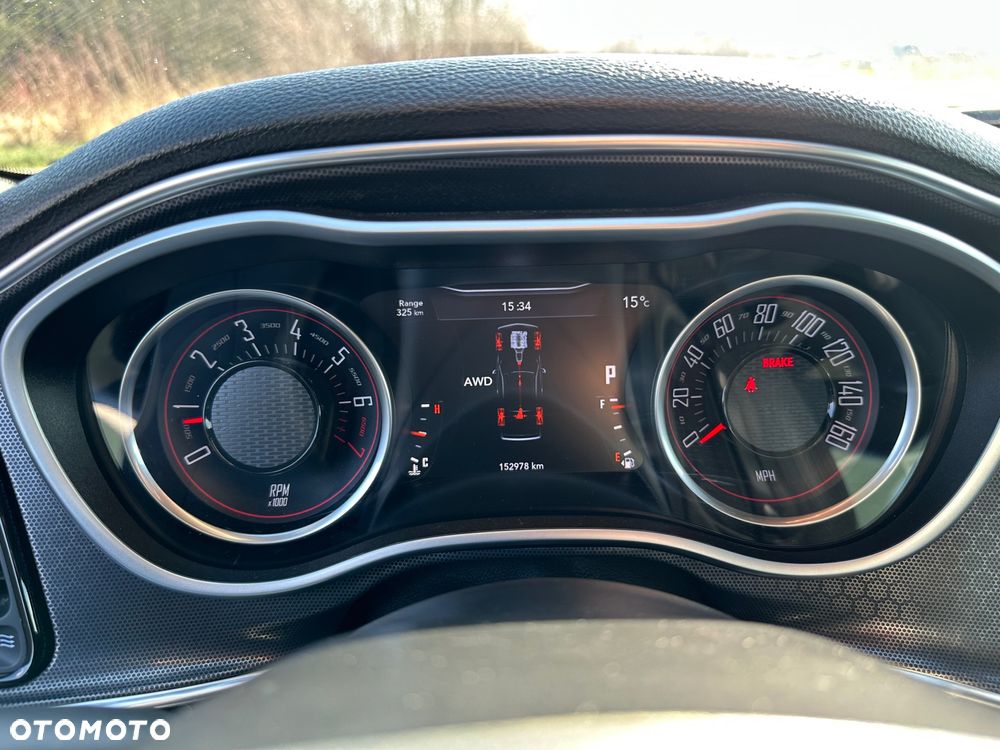 Dodge Challenger - 13