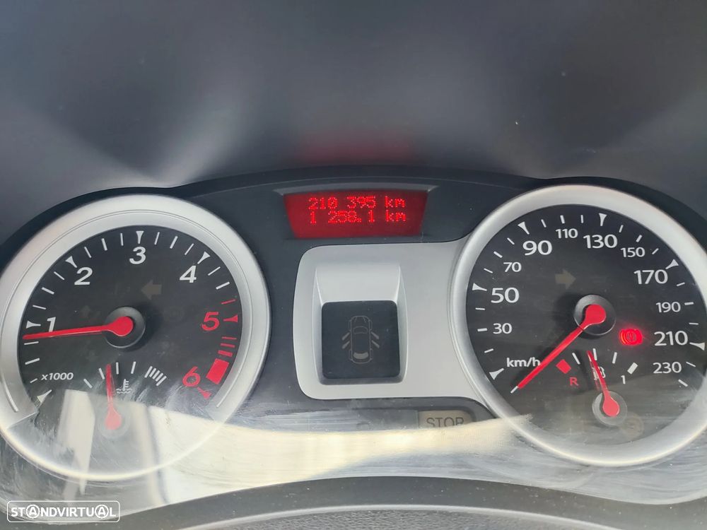 Renault Clio - 14