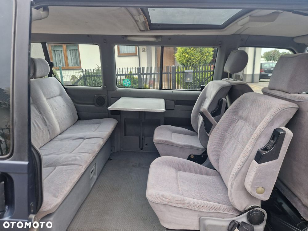 Volkswagen Multivan Standard - 21