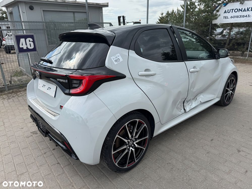 Toyota Yaris 1.5 VVT-i GR SPORT - 4