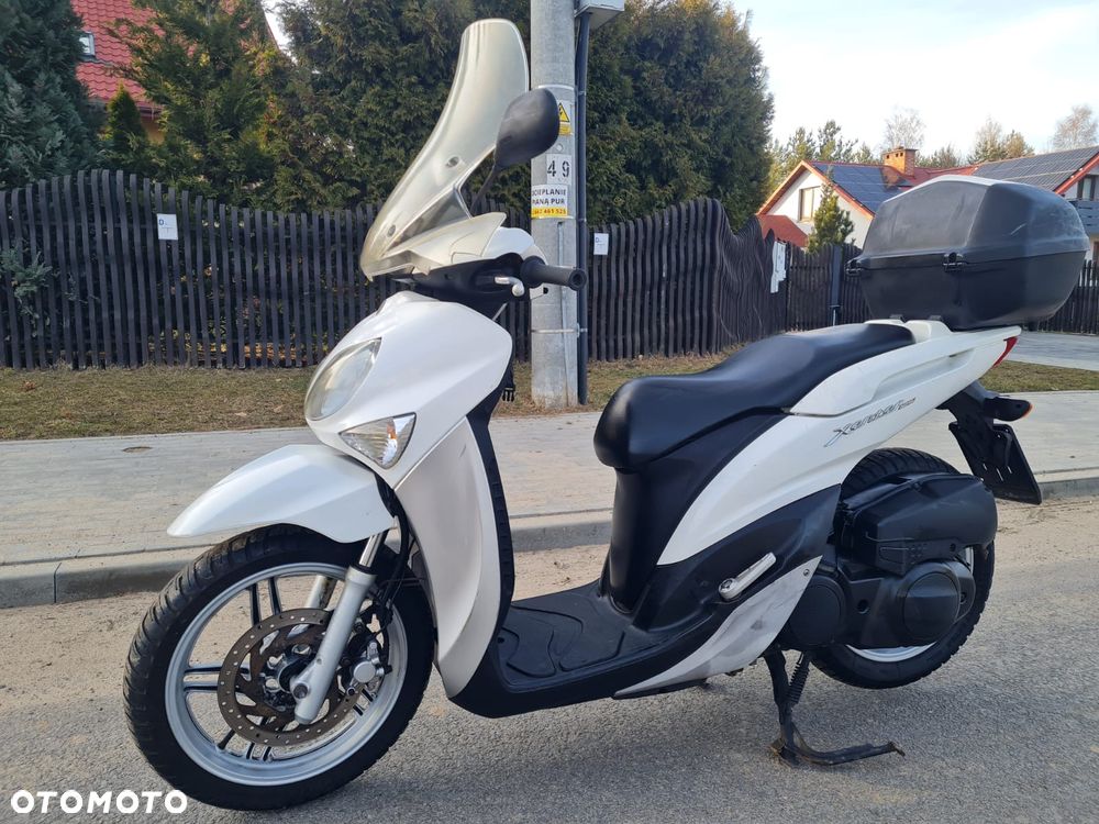 Yamaha X-max - 1